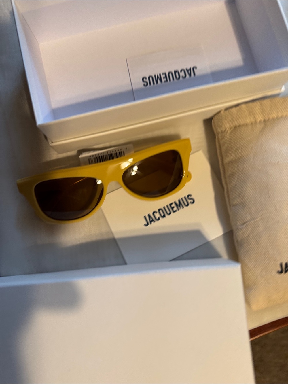 Jacquemus Cream Yellow Rectangular Sunglasses - Picture 8 of 12